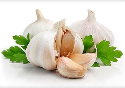 Cleans with garlic